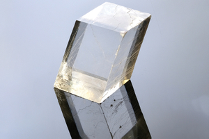 Birefringent Crystal Caco3